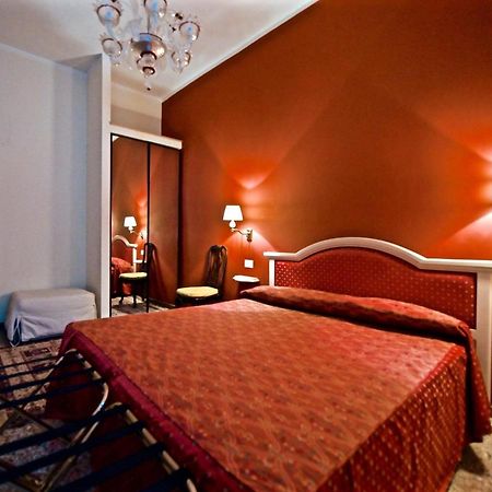 Chandeliers Apartment Venice Ngoại thất bức ảnh