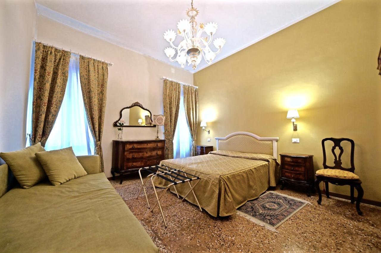 Chandeliers Apartment Venice Ngoại thất bức ảnh